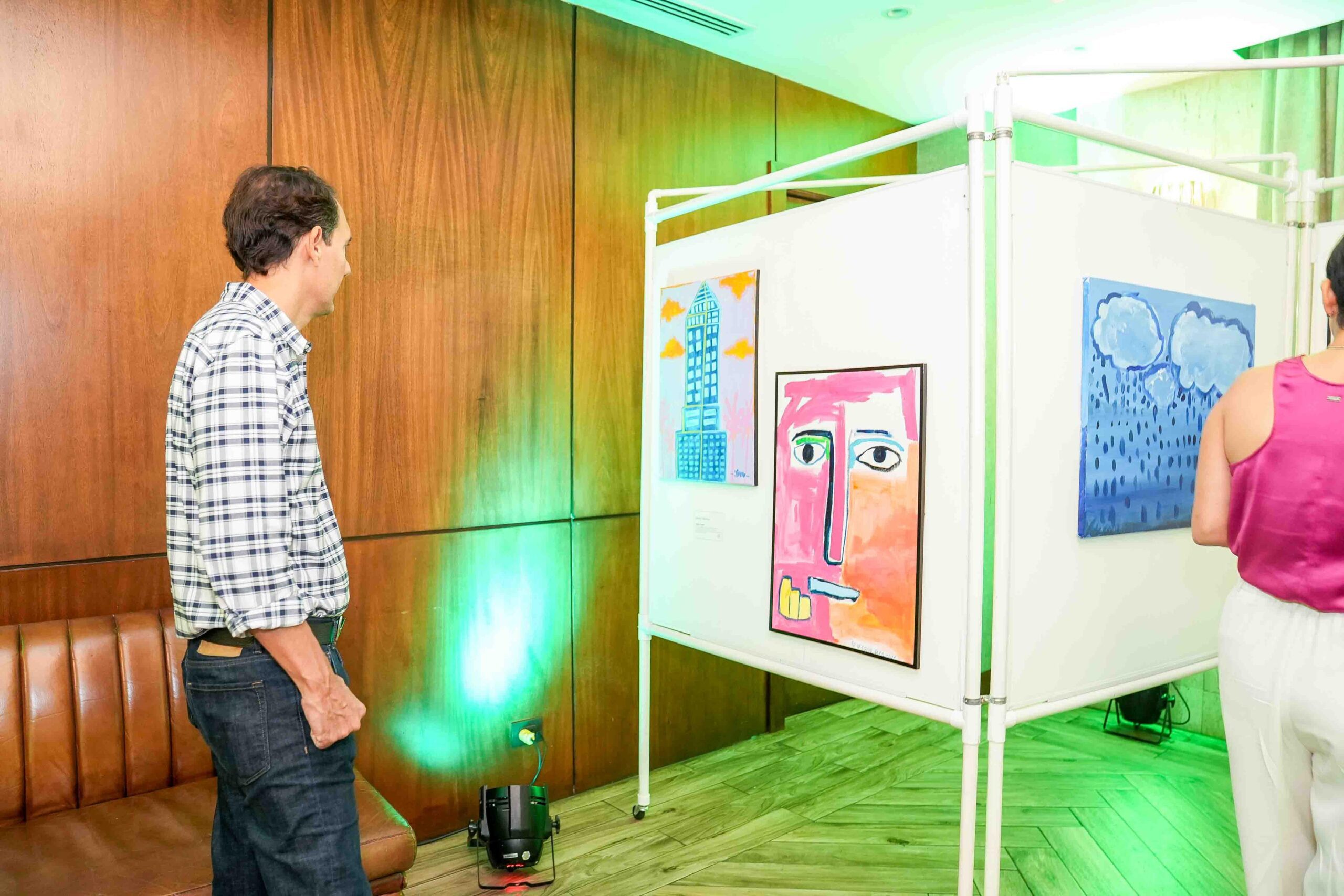 «Arte con Propósito» una exposición en apoyo a jóvenes con discapacidad que incentiva a la fe cristiana