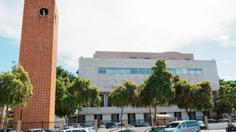 Alcaldía del DN y Aduanas anuncian reglas de participación en Plásticos por Útiles Escolares