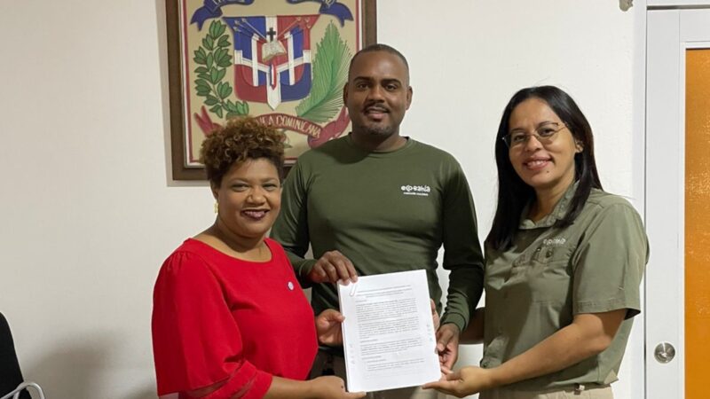 Fundación Eco-Bahia y Distritos Educativos de zonas turísticas de RD firman acuerdo para fortalecer la educación ambiental