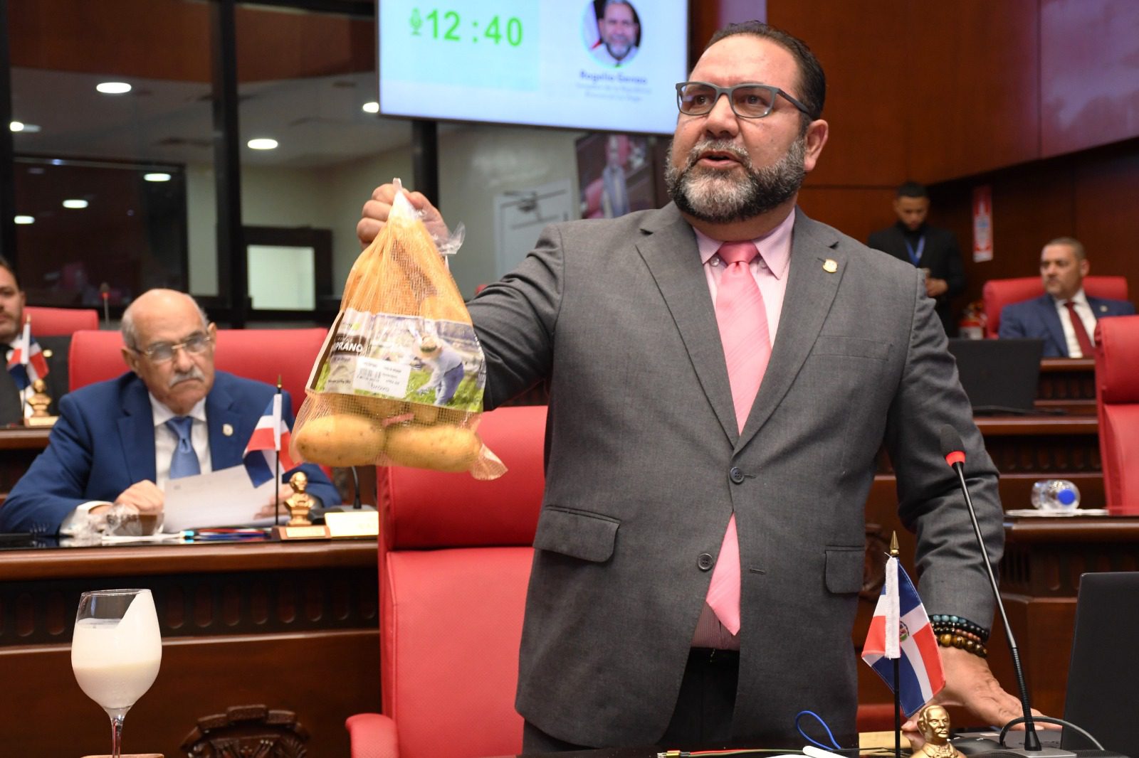 Rogelio Genao pide mantener uso de papa en desayuno escolar