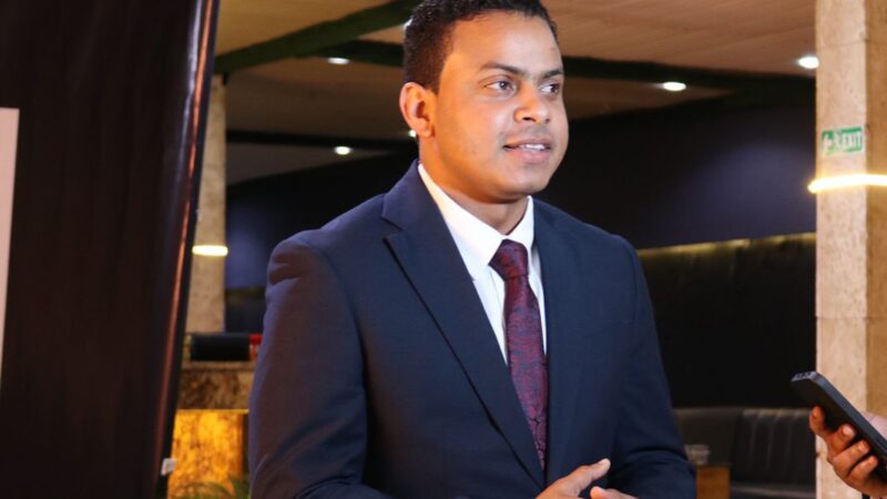Joven empresario dominicano, Enós Saldivar Capellán seleccionado entre los 33 Liderazgos Juveniles más Trascendentales de Latinoamérica 2025