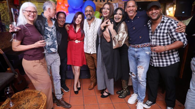 Pachy Méndez presenta “Desde el actor hacia el personaje”: primera actriz dominicana en publicar una obra sobre el arte de la actuación