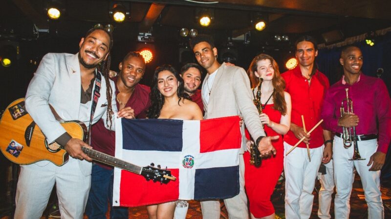 Dominicano Yanco Santana brinda merengue y la bachata en Moscú