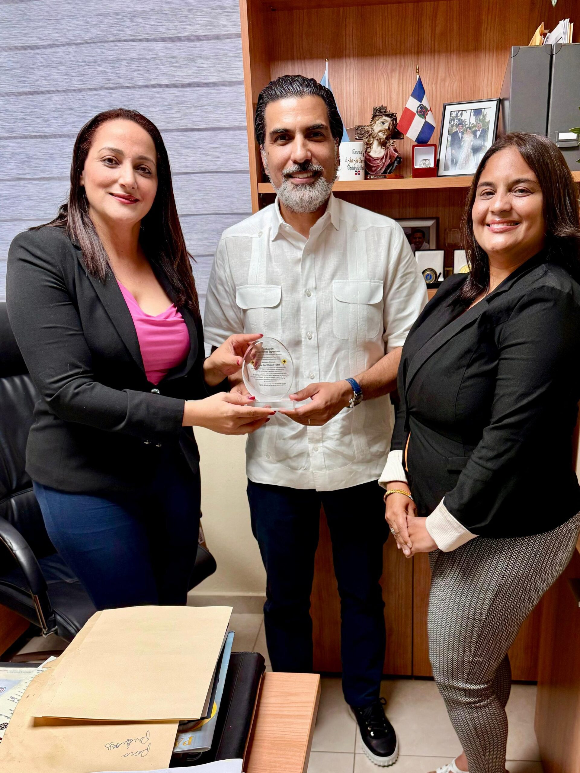 Diputado Juan José Rojas recibe reconocimiento por impulsar inclusión laboral de personas con discapacidad