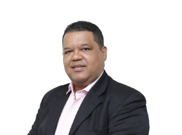 De la Rosa Tejeda llama a periodistas a sacar al CDP del abismo votando por la propuesta de Convergencia