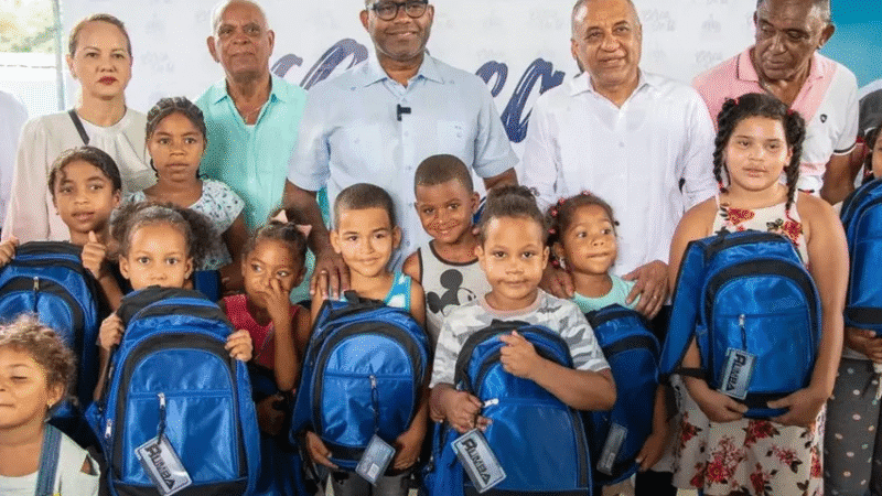 PROPEEP distribuye útiles escolares para apoyar estudiantes de diferentes zonas vulnerables del país