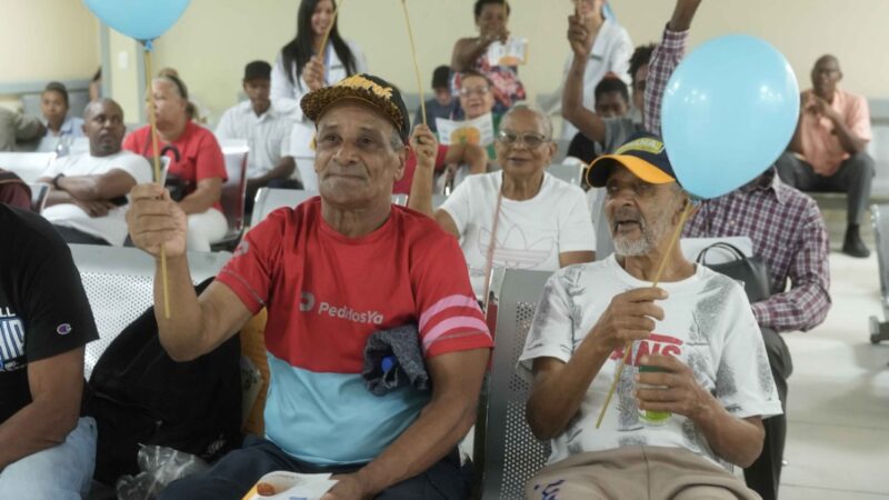 Hospital Moscoso Puello realiza jornada educativa y preventiva en el Mes de la Concientización sobre la Diabetes