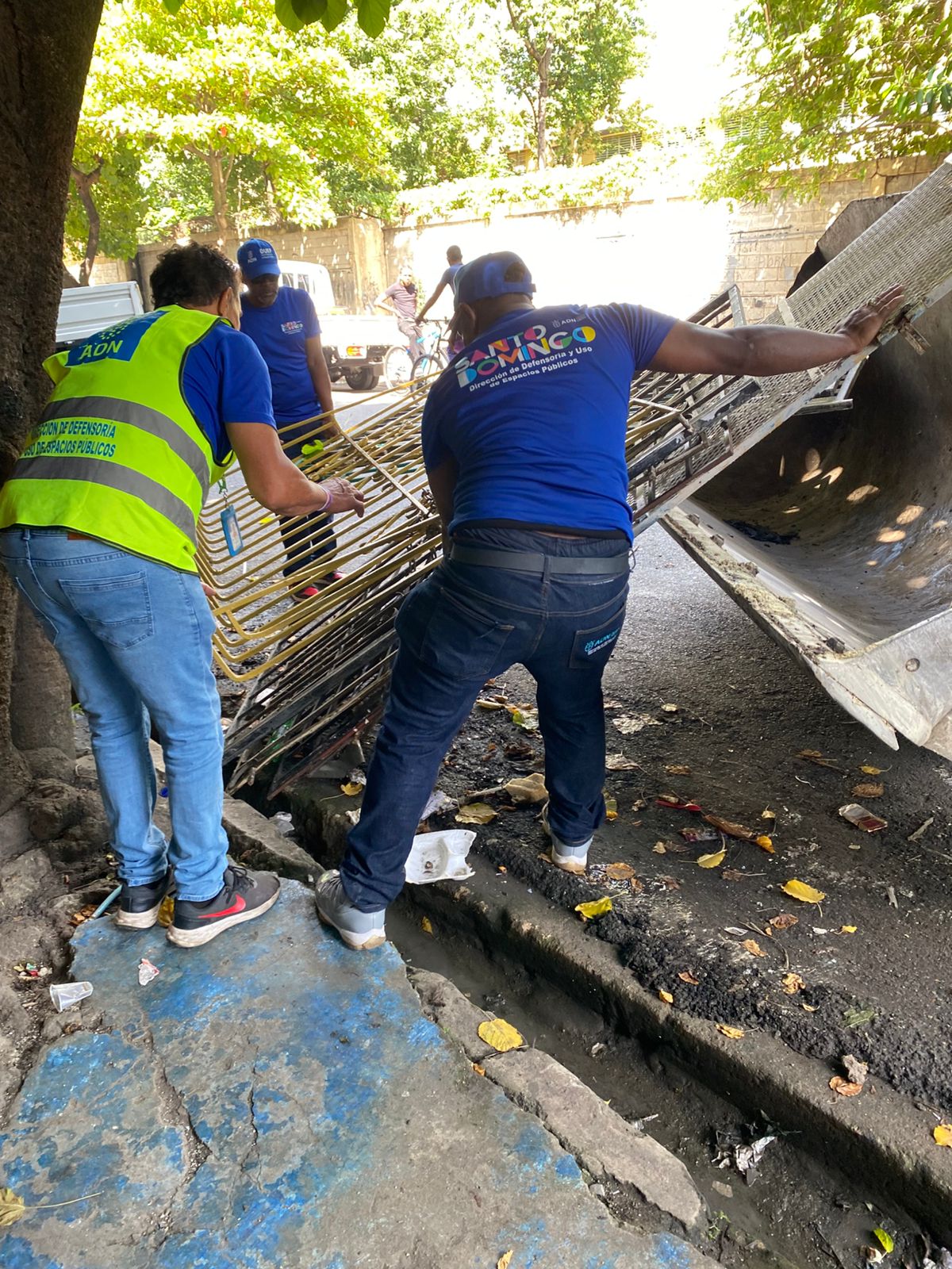 Alcaldía del Distrito Nacional recupera espacios públicos en Villa Consuelo