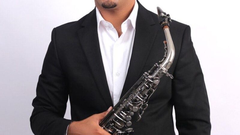 Director musical Alexander Vásquez se destaca como educador y gestor cultural