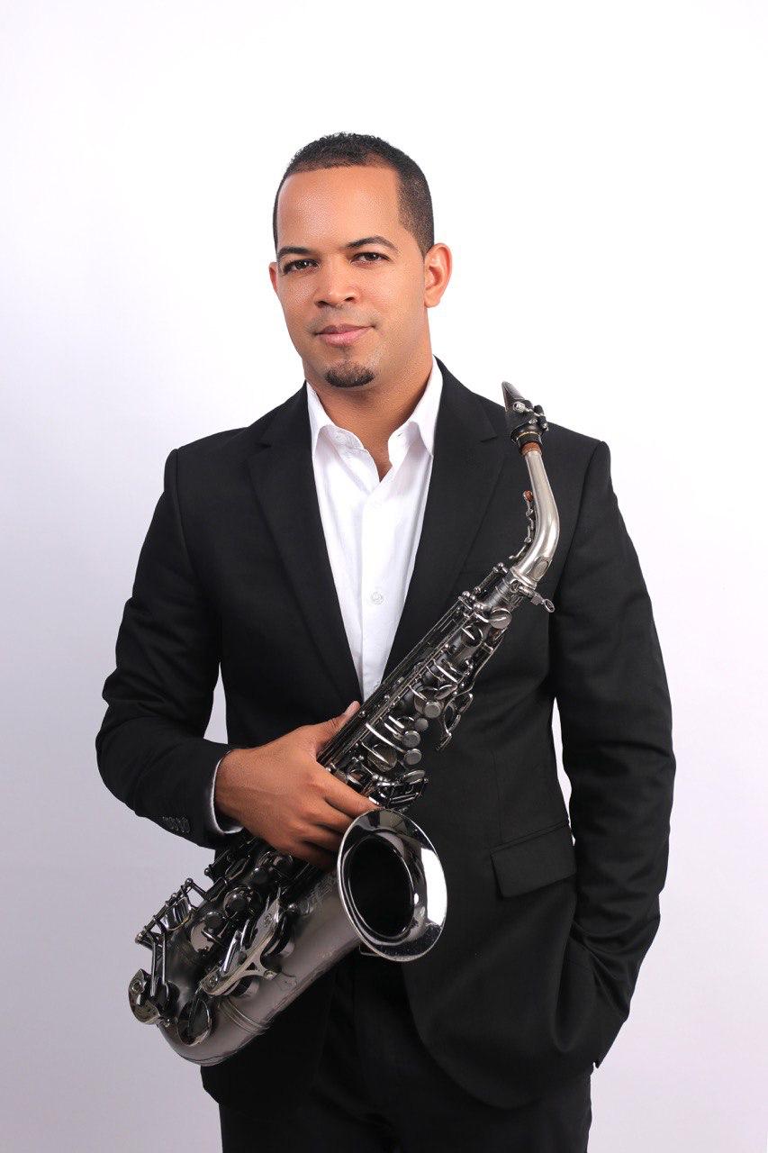 Director musical Alexander Vásquez se destaca como educador y gestor cultural