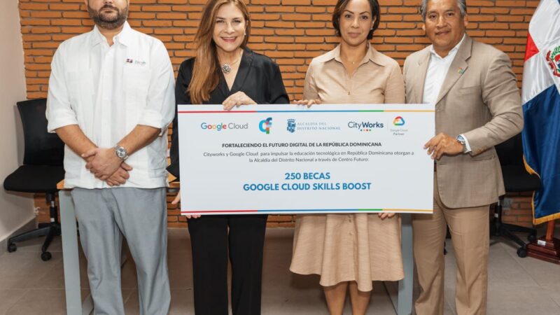 Carolina anuncia 250 becas de Google para estudiar inteligencia artificial y análisis de datos en Centro Futuro