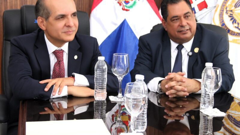 RD se consolida como referente regional; Homero López elogia avances del notariado dominicano