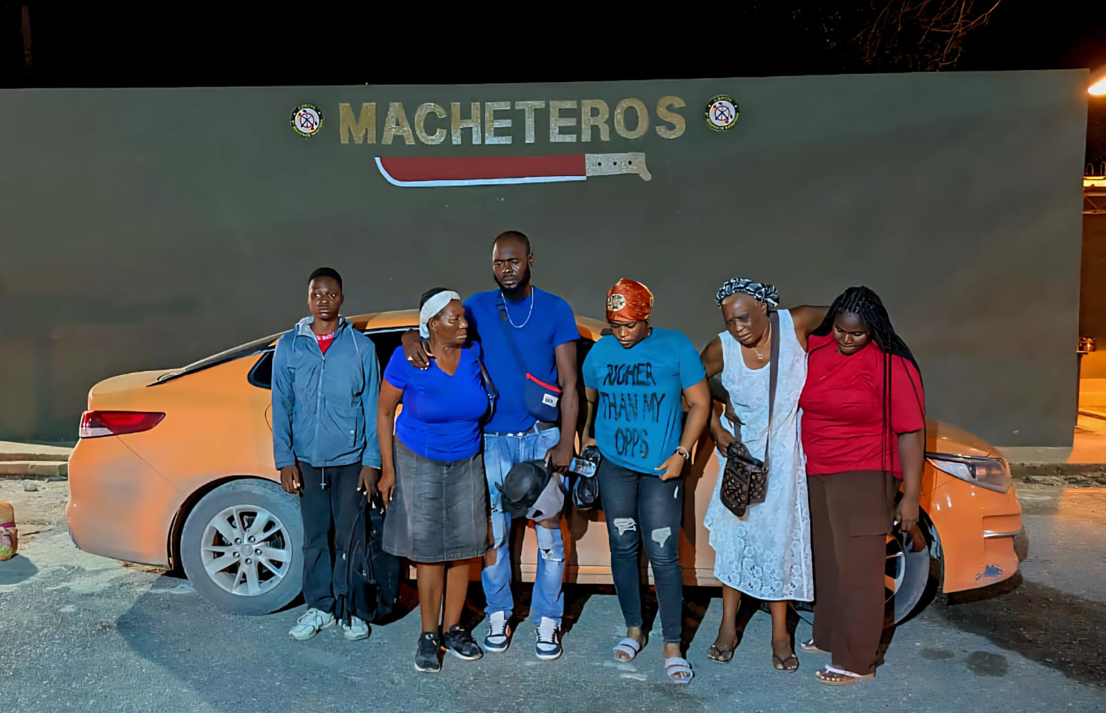 Detienen dominicano transportaba en un vehículo 06 extranjeros en condición migratoria irregular