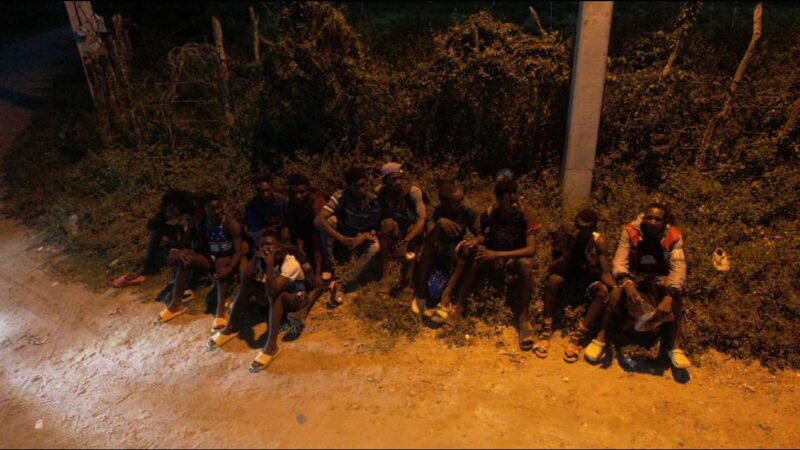 Localizan y detienen a 32 migrantes haitianos con vigilancia nocturna de drones en Santiago Rodríguez