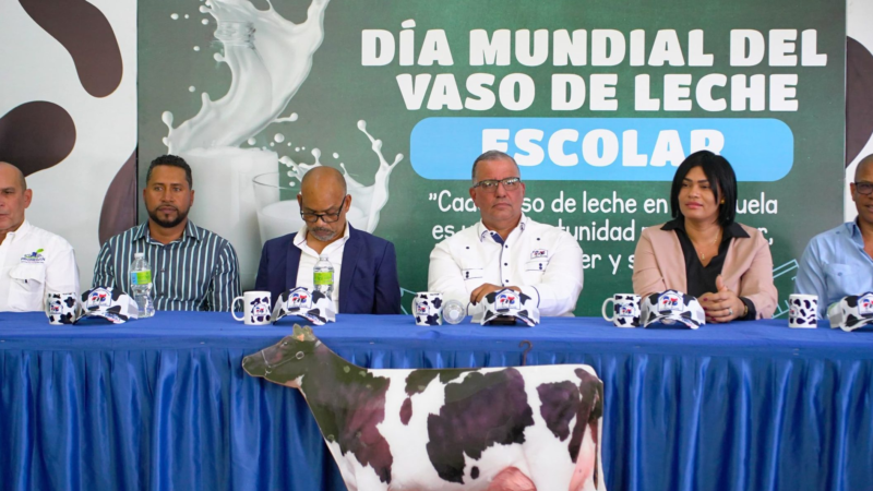 CONALECHE celebra en San Juan el Día Mundial del Vaso de Leche Escolar con actividades educativas para 180 estudiantes