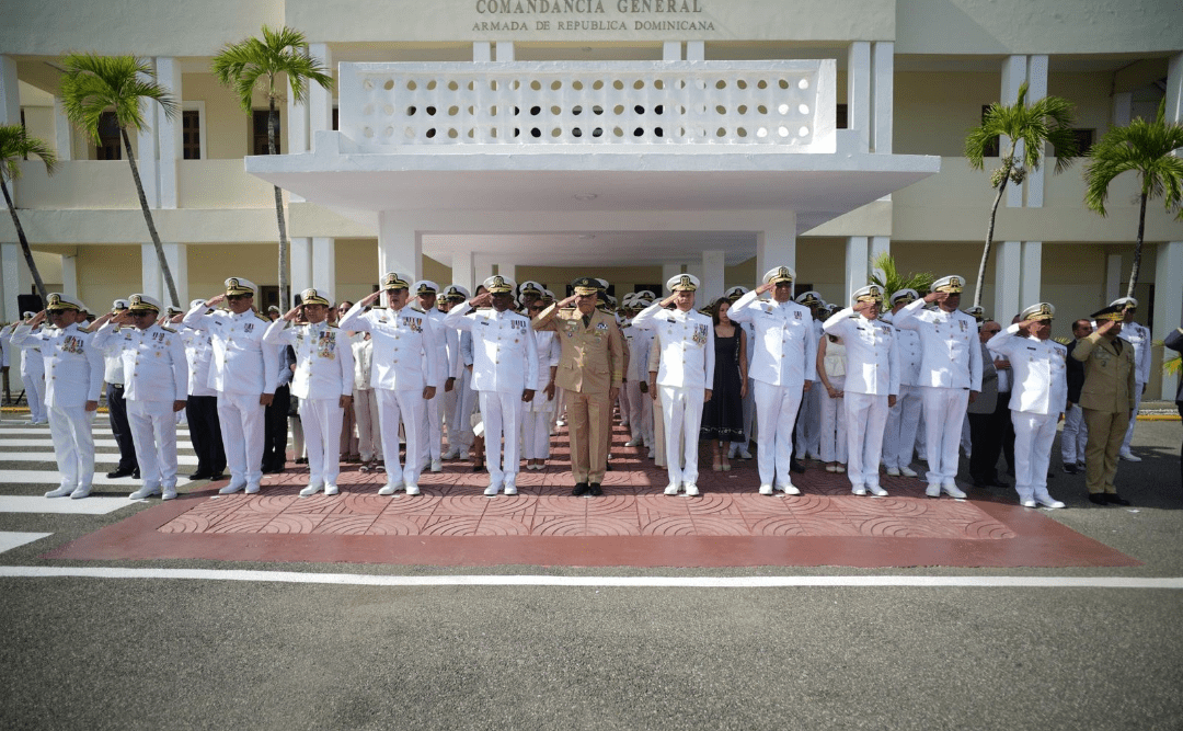 Ministro de Defensa encabeza acto de cambio de mando en la Armada de República Dominicana