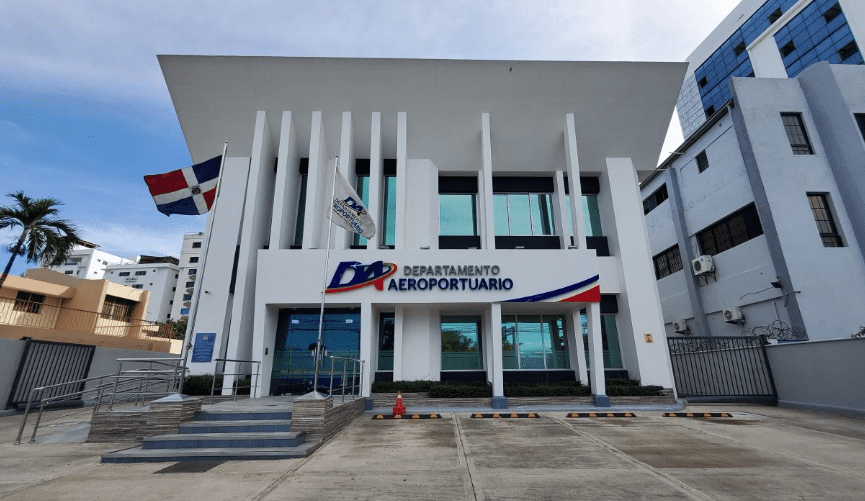 Departamento Aeroportuario dispone investigación sobre falla eléctrica en el AILA