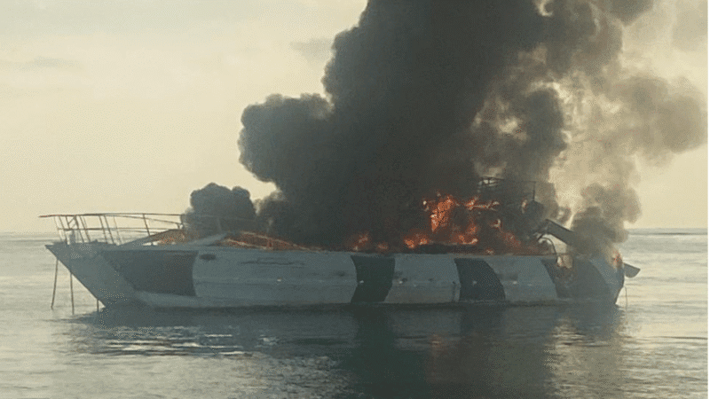 Armada de República Dominicana brinda asistencia a embarcación en Bávaro, Punta Cana
