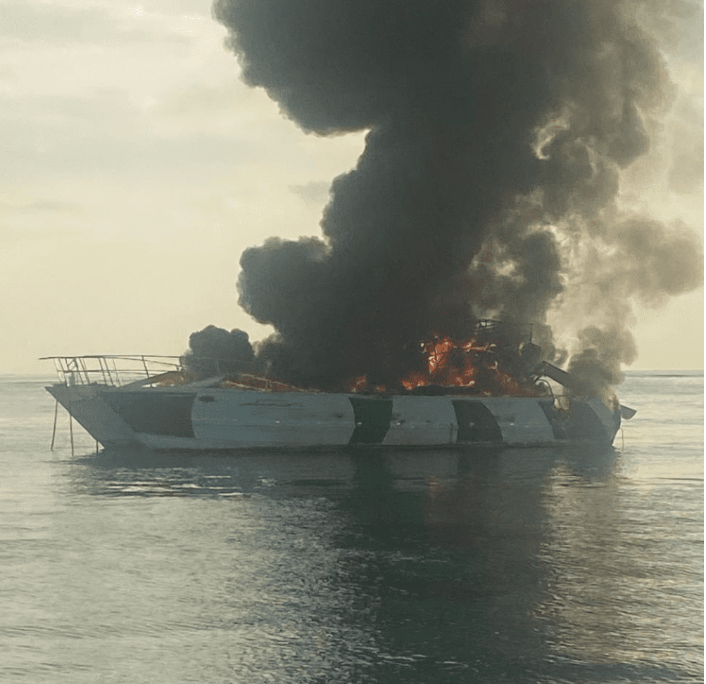 Armada de República Dominicana brinda asistencia a embarcación en Bávaro, Punta Cana