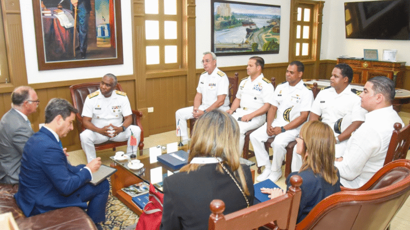 Armada recibe al Coordinador General Atlantic Center de Portugal