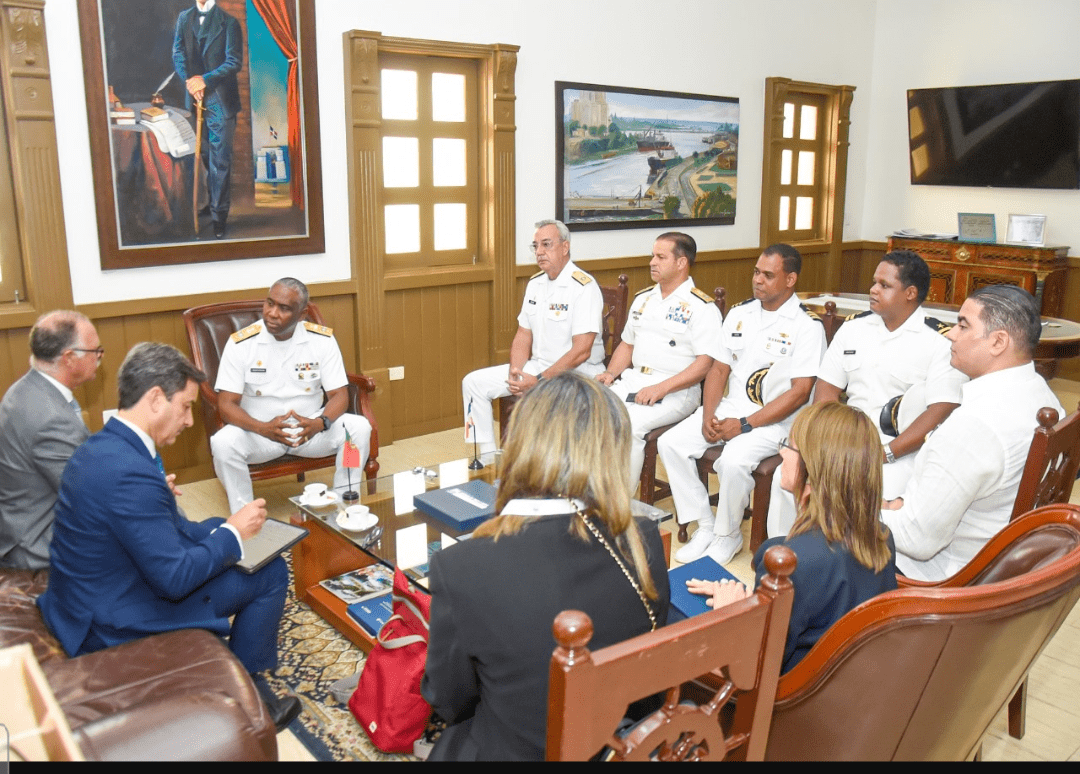Armada recibe al Coordinador General Atlantic Center de Portugal