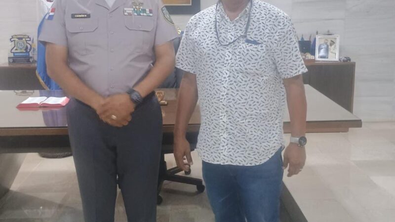 Lic. Manuel Félix Rubio realiza visita de cortesía al jefe de la Policía Nacional