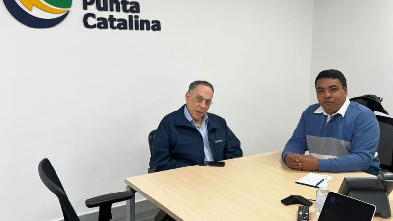 CNTU y CUED dialogan sobre la modernización vial, el sistema eléctrico y el futuro de los taxis aéreos en República Dominicana
