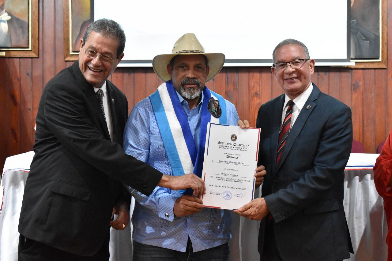Instituto Duartiano juramentó a 23 nuevo miembros de honor en solemne ceremonia