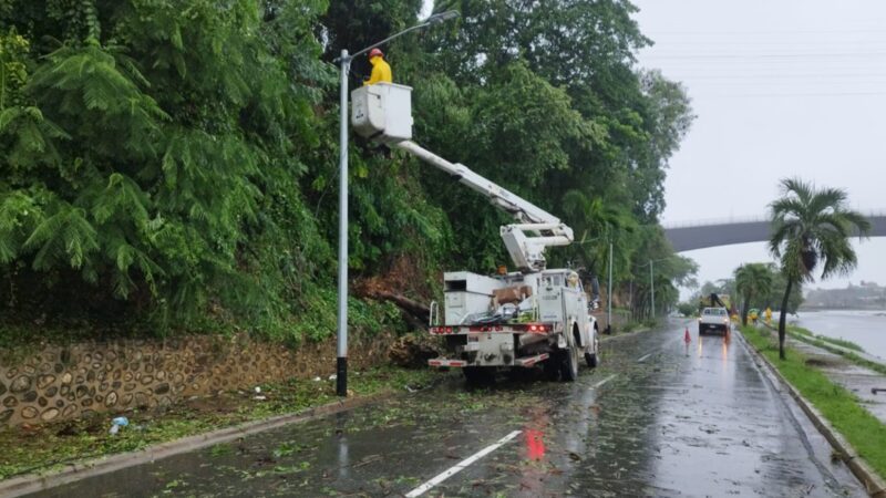 EDEESTE brinda atención rápida a reportes de avería por efectos de tormenta Melissa; mantiene abastecimiento por encima del 96%
