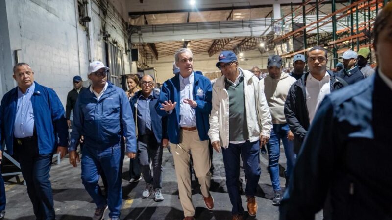 Presidente Abinader realiza recorrido por las instalaciones de la Dirección de Asistencia Social y Alimentación Comunitaria (DASAC)