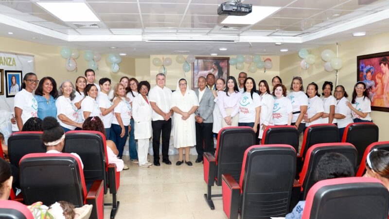 Fundación Sonrisa de Ángel beneficia a 250 prematuros con entrega de kits en doce hospitales del país