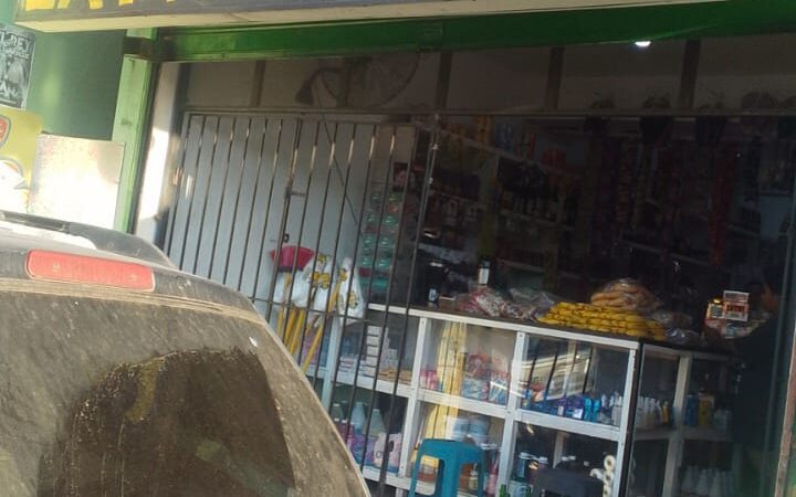 ¡Denuncia! Familia de comerciantes del barrio 24 de Abril denuncia violenta agresión por parte de banda que opera en su sector