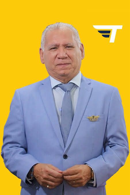 Alfredo Hernández propone becas aeronáuticas para jóvenes de escasos recursos