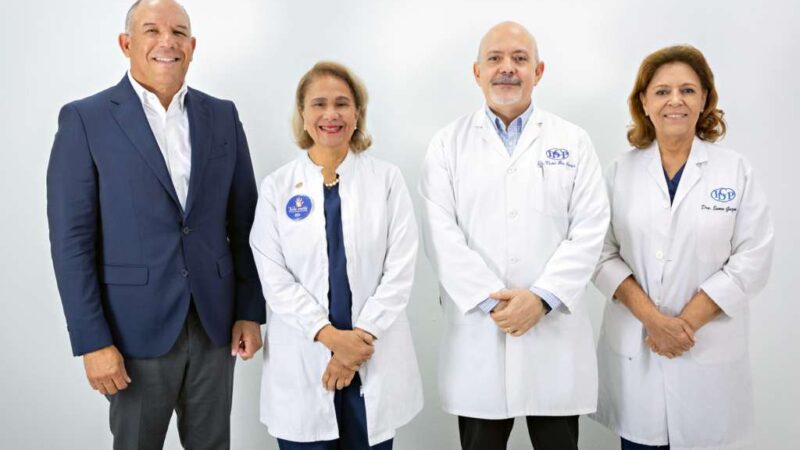El Instituto Dermatológico celebra la Navidad con un “Abrazo Solidario” para niños con enfermedades de la piel raras y graves