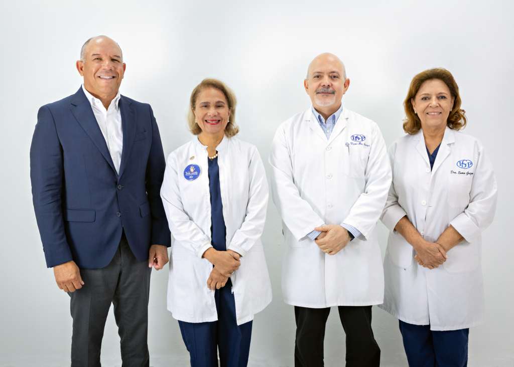 El Instituto Dermatológico celebra la Navidad con un “Abrazo Solidario” para niños con enfermedades de la piel raras y graves