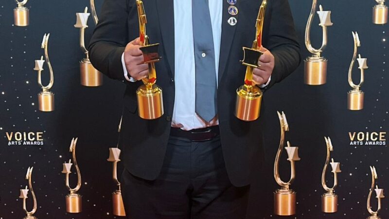 El destacado locutor dominicano Martín Alcántara obtiene dos estatuillas en premios internacionales SOVAS