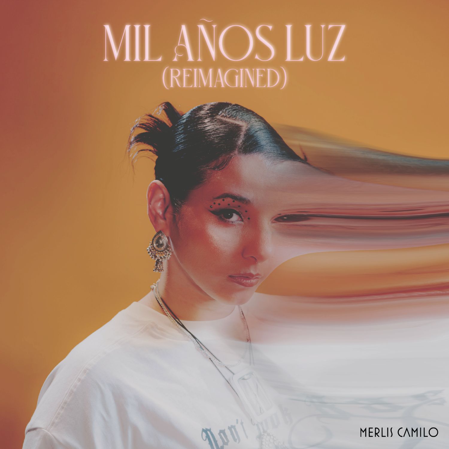 Merlis Camilo lanza “Mil Años Luz (Reimagined)”