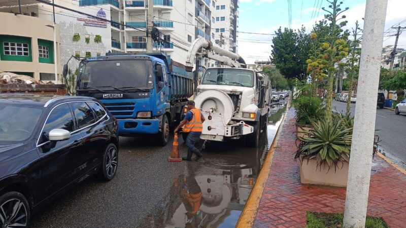 Alcaldía del Distrito Nacional aumenta trabajos preventivos ante presencia de una vaguada