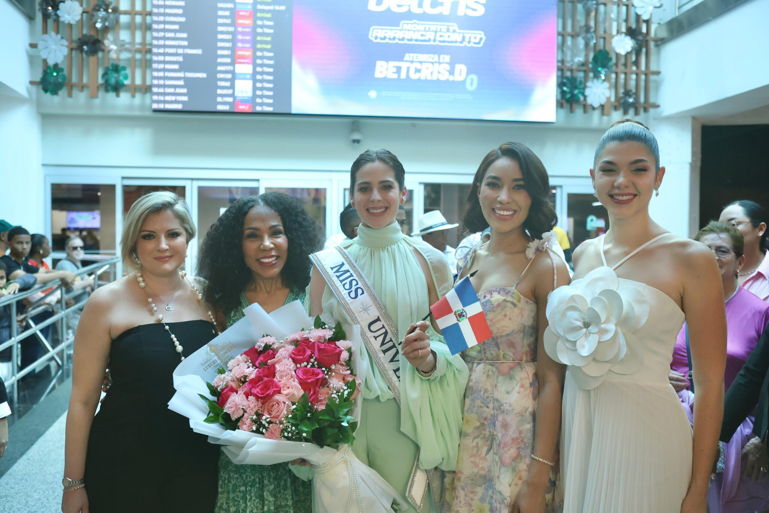 Llegó a República Dominicana Fátima Bosch, Miss Universo 2025, para impulsar agenda sobre el autismo