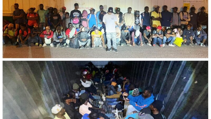Ejército detiene camionero que ocultaba 52 haitianos indocumentados dentro de un furgón en Mao