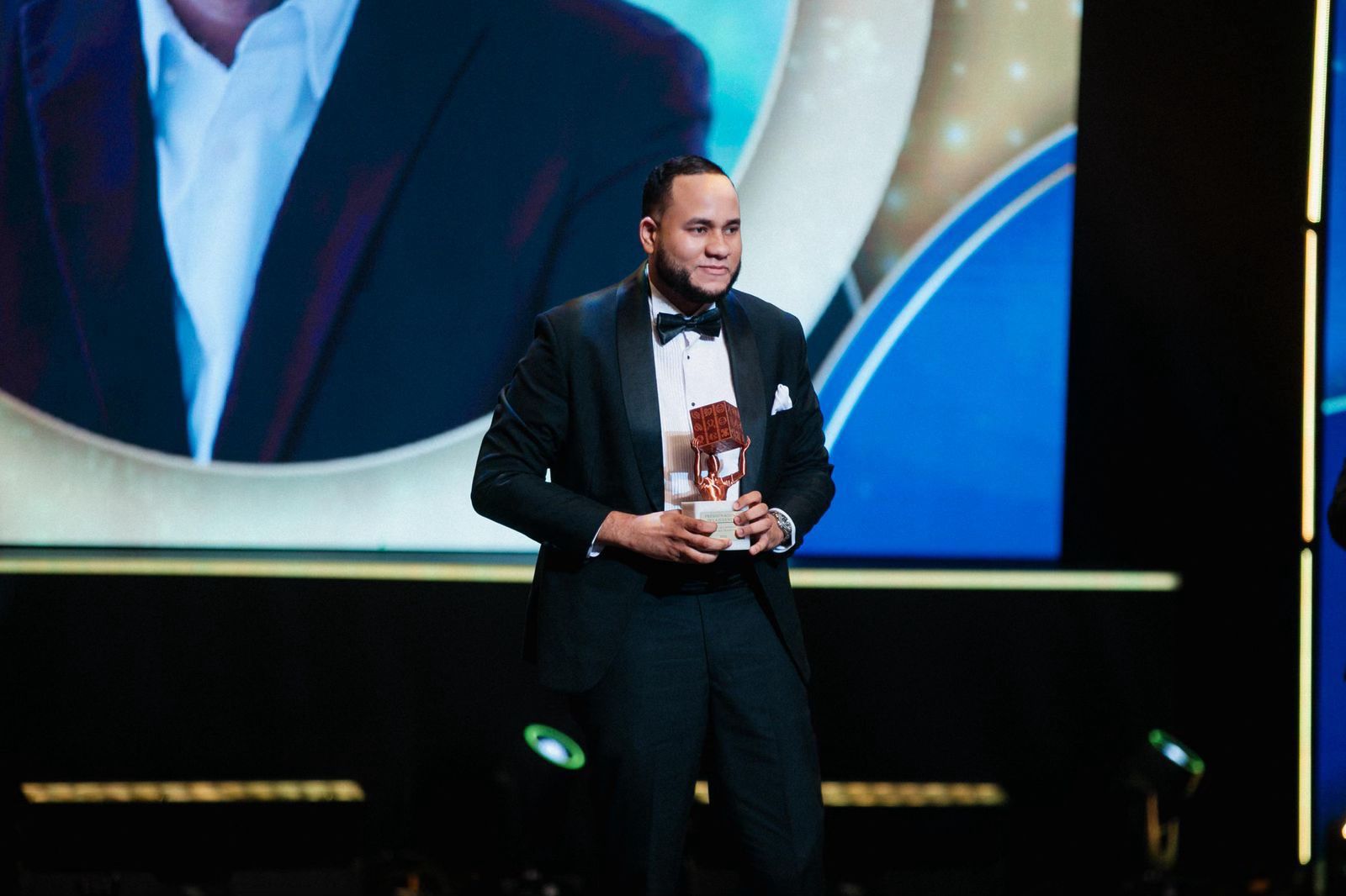 Michael Matos gana el Premio Nacional de la Juventud. 