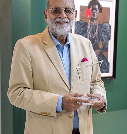Reconocen a Pedro Ramón López Oliver por sus aportes al arte visual dominicano