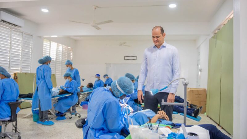 INABIE beneficia a más de 700 estudiantes de Monte Plata en jornada de salud integral