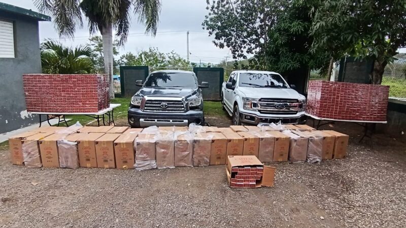 Ejército intercepta dos camionetas con más de 739 mil cigarrillos de contrabando en Puerto Plata
