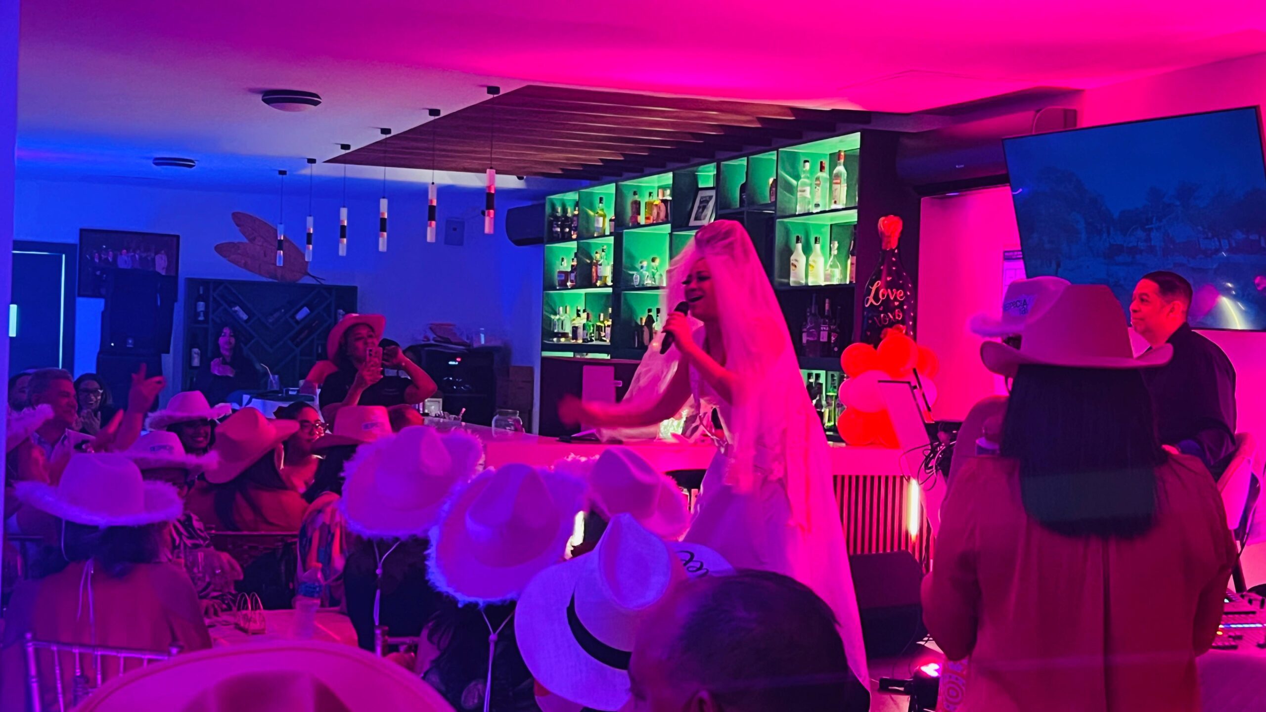Diomary La Mala presenta «Despechadas a la Mala» en Amy Rooftop