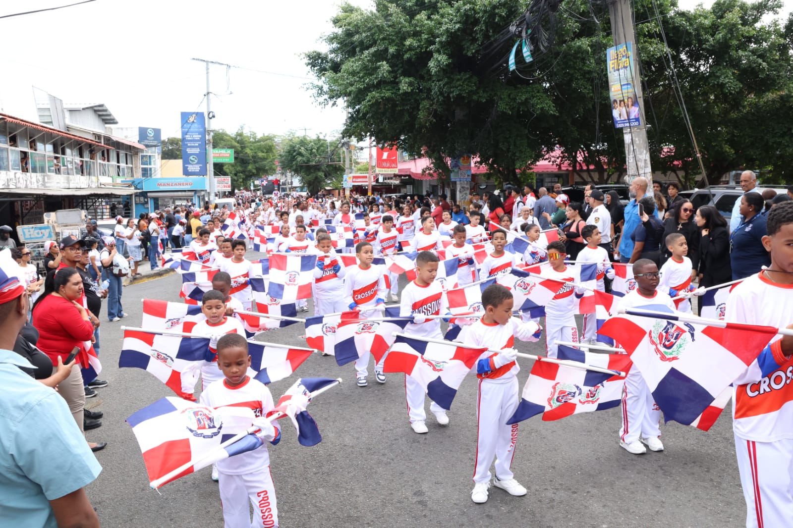 Colegio Crossover realiza su Vigésima Tercera Parada Patriótica en honor a Ramón Matías Mella