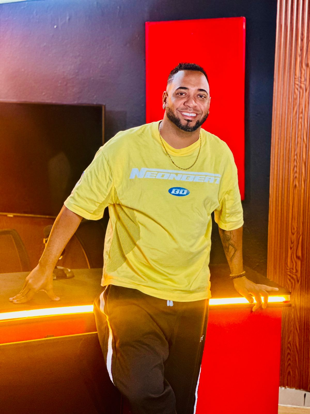 Tómalo al Día anuncia el lanzamiento de su nueva cabina de producción en Santo Domingo Norte