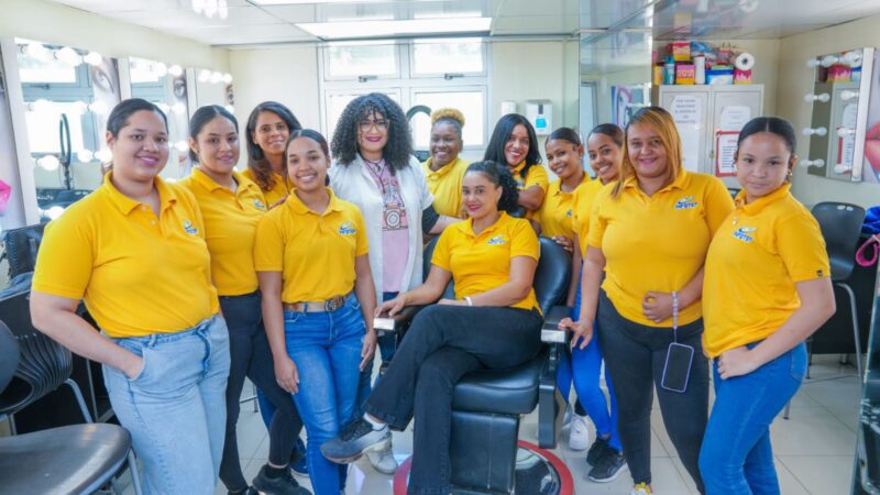 Casi medio millón de mujeres se capacitaron en el INFOTEP durante 2025
