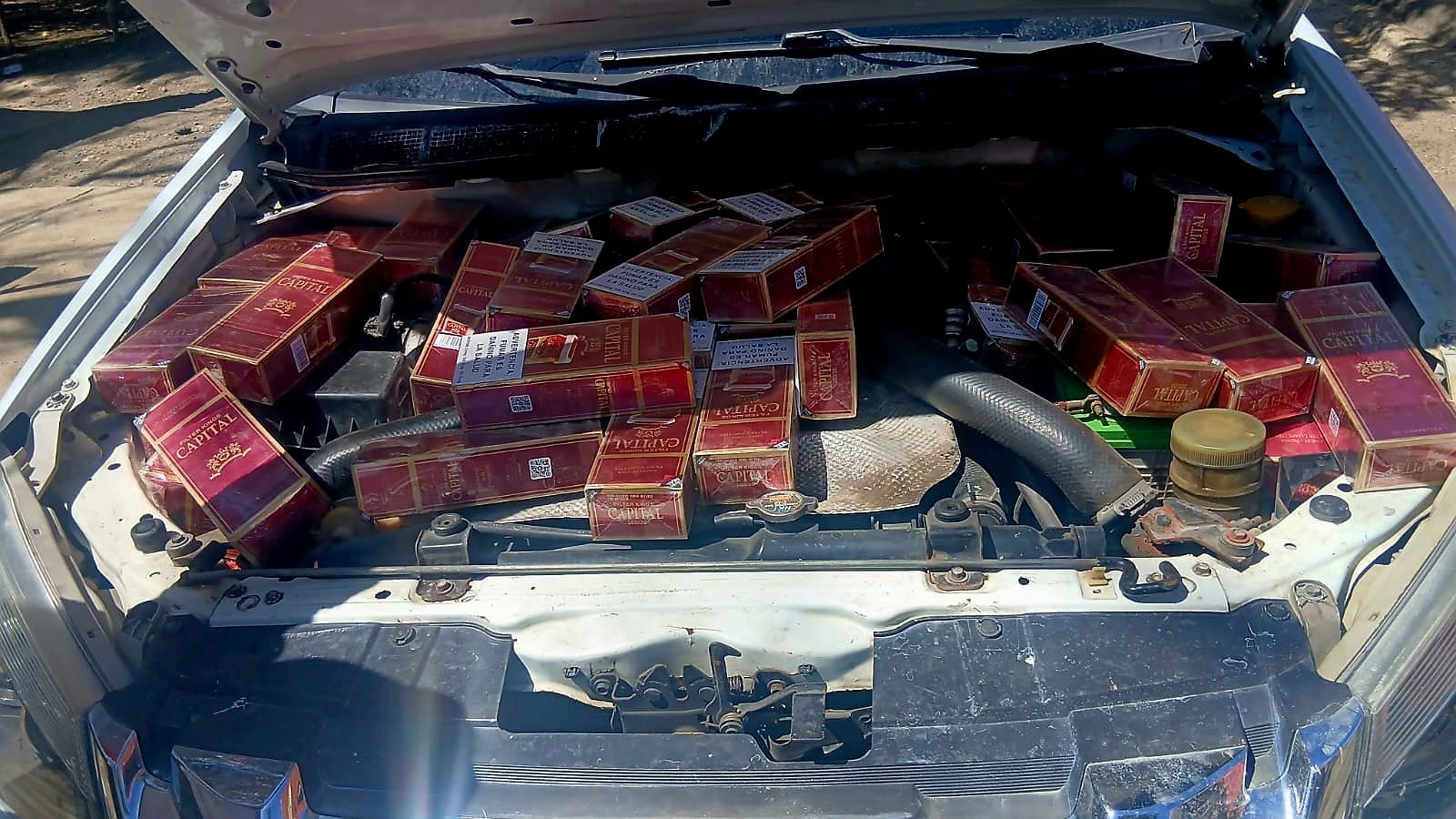 Ejército detiene hombre ocultaba contrabando de 93,000 cigarrillos en unca camioneta detenida en Hatillo Palma