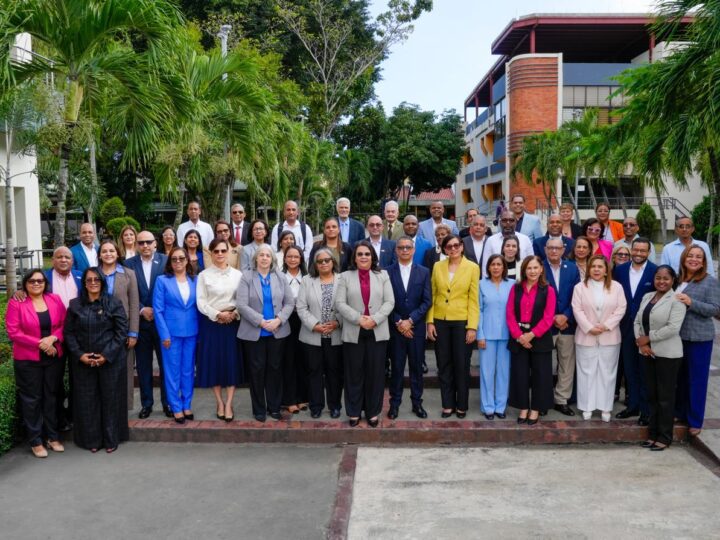 Directora general del INFOTEP socializa líneas estratégicas de su gestión con directores nacionales y regionales